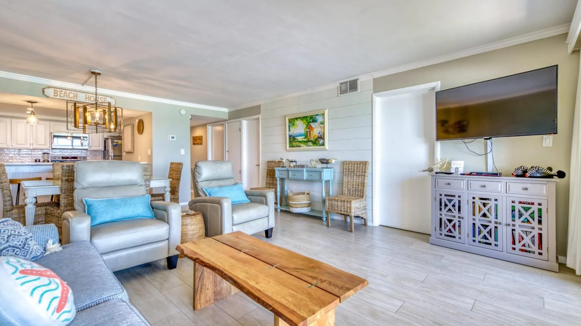 Beach House Condominiums C302 - Beachfront With Pool, Wifi, & Beach Service Destin 0*,  United States
