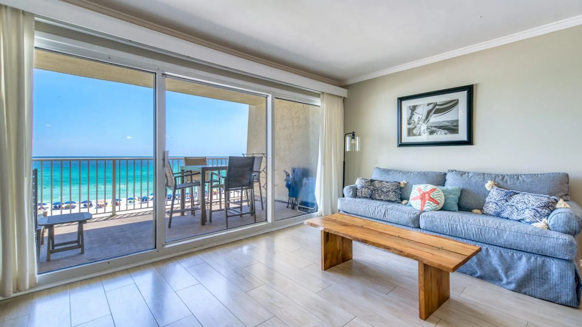 Beach House Condominiums C302 - Beachfront With Pool, Wifi, & Beach Service Destin United States