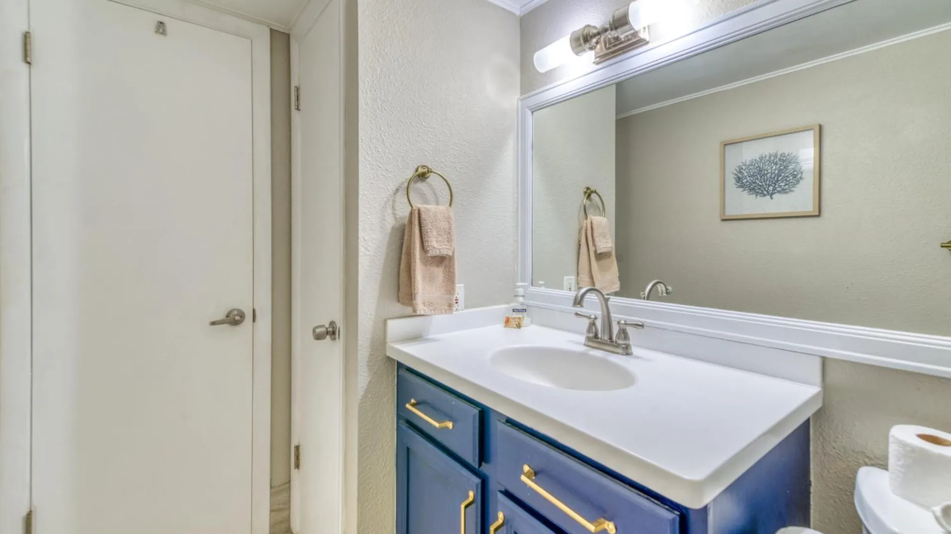 Beach House Condominiums C302 - Beachfront With Pool, Wifi, & Beach Service Destin 0*,  United States