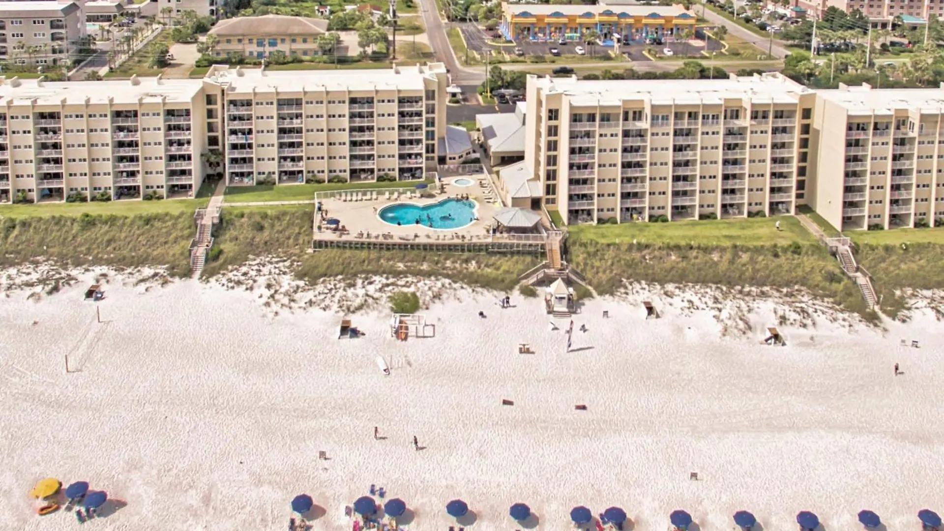 Apartment Beach House Condominiums C302 - Beachfront With Pool, Wifi, & Beach Service Destin